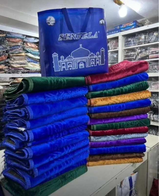Thick Velvet Muslim Prayer Mat – In Ilorin